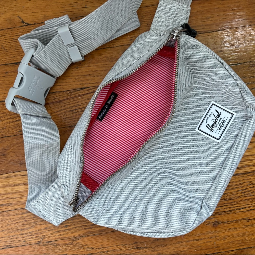 NEW Herschel Grey Belt Bag